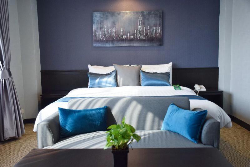 The Color Living Hotel Samut Prakan Phòng bức ảnh