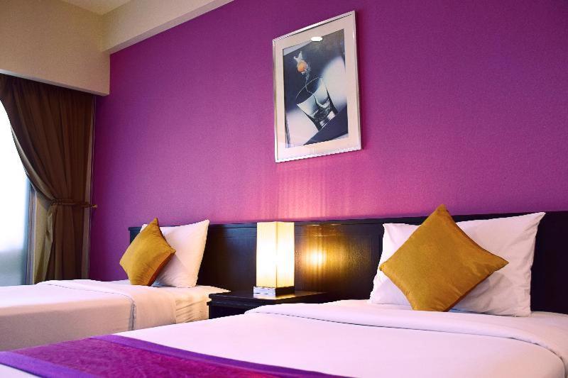 The Color Living Hotel Samut Prakan Phòng bức ảnh